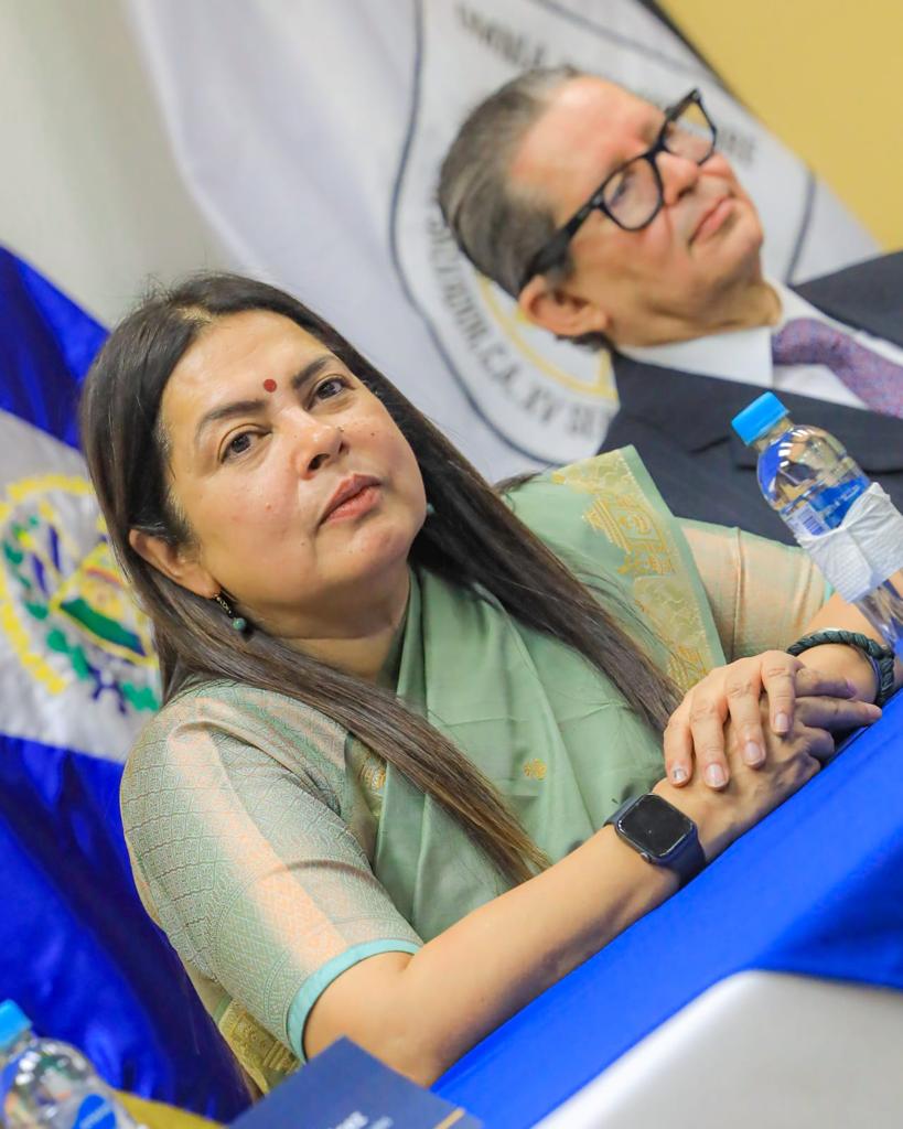 Ministerio de Cultura (@culturasv) on Twitter photo Agradecemos a la <a href="/IndiaInGuate/">India in Guatemala</a>, a la <a href="/UJMD_sv/">UJMD Matías Delgado</a>, a la Asociación Mitratá, a <a href="/CreesESA/">CREES_EL SALVADOR</a>, y a la Agencia de El Salvador para la Cooperación Internacional por apoyar este encuentro a favor del arte y la difusión cultural nacional e internacional.🤝 Agradecemos a la <a href="/IndiaInGuate/">India in Guatemala</a>, a la <a href="/UJMD_sv/">UJMD Matías Delgado</a>, a la Asociación Mitratá, a <a href="/CreesESA/">CREES_EL SALVADOR</a>, y a la Agencia de El Salvador para la Cooperación Internacional por apoyar este encuentro a favor del arte y la difusión cultural nacional e internacional.🤝