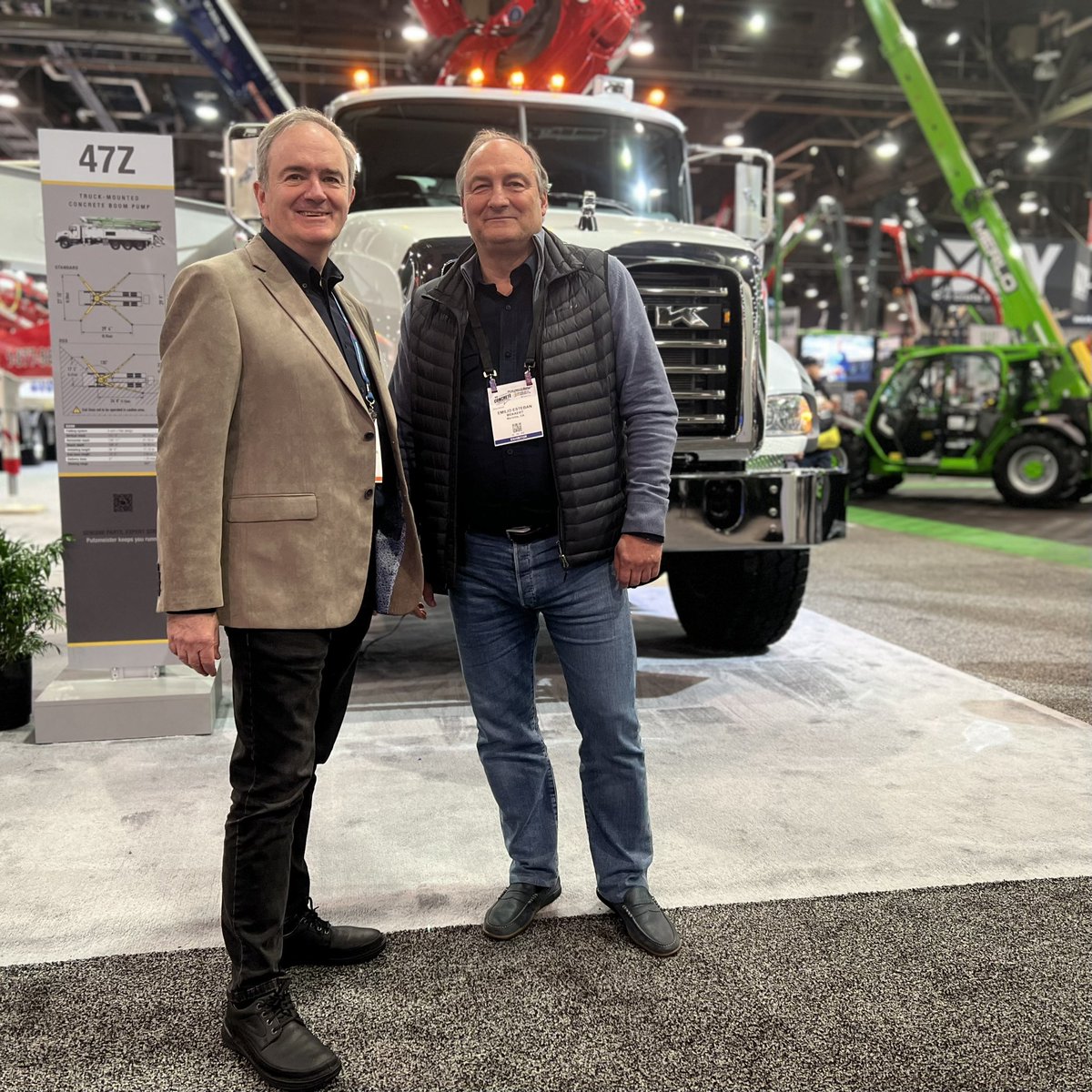 Kriscorti's tweet photo. Day 2 @WorldofConcrete 
Sustainability &amp; Digitalization are the two main trends for innovation in concrete construction 
@RCRIF GOING GREEN 🌱
#industrialflooring 
https://t.co/QfvA5WmwP2 https://t.co/PyOp7FJInh