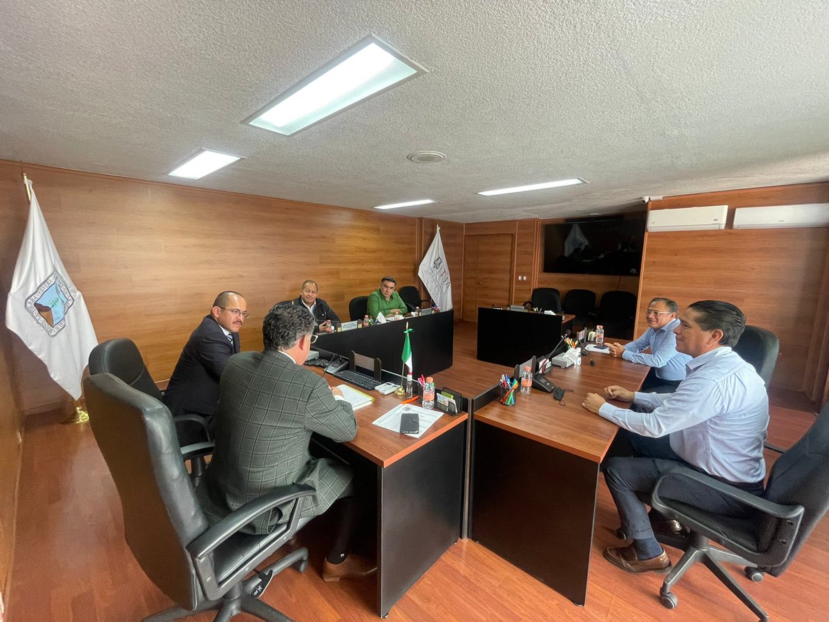 cdhmorelos's tweet photo. El Presidente @raulishcruz y el Pleno del @TJAMorelos se reunieron para seguir fortaleciendo y trabajando por los #DDHH de todas las personas en #Morelos. #LaCDHMcontigo https://t.co/Q0UmzEJvmT
