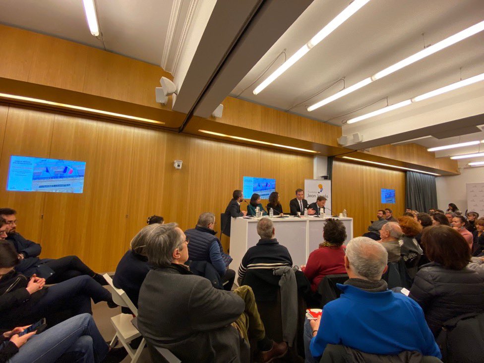 JeromeGuedj's tweet photo. Merci à @j_jaures et @olivierveran pour cet échange avec @camandrieu et Adeline Baldacchino,autour de leur livre « Conter demain » sur la @Courdescomptes. @pierremoscovici dans la préface dit que la Cour est « espiègle », les 2 magistrates sont, elles, subtilement transgressives https://t.co/kzYUIAuldC