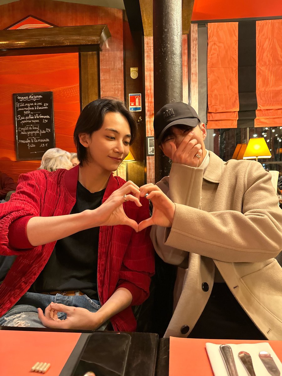 저화질의 윤홋 tweet media