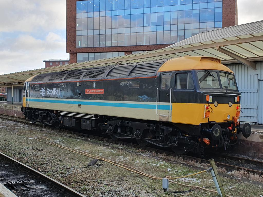 JamesTGlossop's tweet image. Back at the hotel ready for tomorrow's last day and the return home! Highlights from today include Merseyrail PEPs, trying out Transport for Wales' new 197s, seeing a 47 at Chester and a ride on a 319. See ya all tomorra 👋 (18/01/2023) #Merseyrail #Class197 #Class47 #Class319