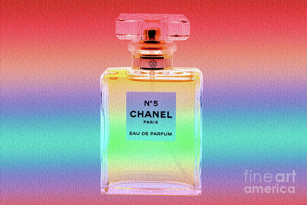 Rainbow Colors Chanel No 5  bit.ly/3QTgvgj 
#art #artists #valentinesgiftidea #wallart #colorfulart #art #AyearforArt #BuyArtNotCandy #perfume #parfum #ChanelNo5 #paris #digital #gifts #totes #cards #Mug #apparel #valentine