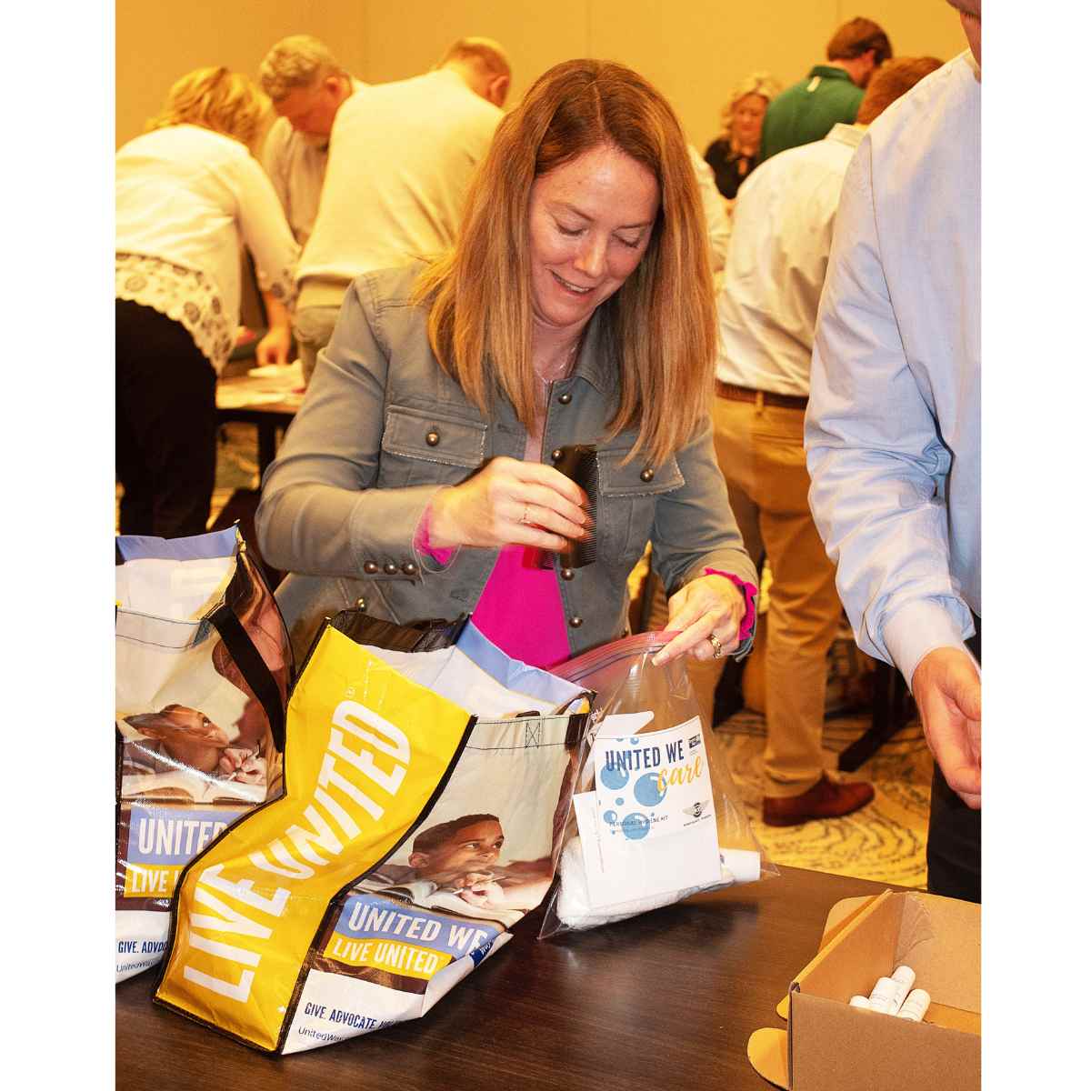 Power Hour! 💪
Yesterday, in under an hour, leaders from the Kentucky Trailer company assembled 1000 resource kits for our neighbors in need! Thank you to Kentucky Trailer!