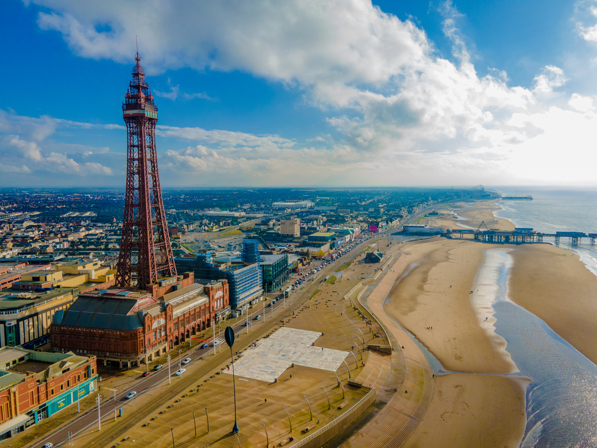 🙌 𝐍𝐄𝐖𝐒 𝐉𝐔𝐒𝐓 𝐈𝐍 - £40million funding confirmed to deliver new Multiversity education campus in Blackpool! 

Blackpool Council and Wyre Council will receive the funding to deliver a new Multiversity, a carbon-neutral, education campus in Blackpool’s Talbot Gateway 

1/7