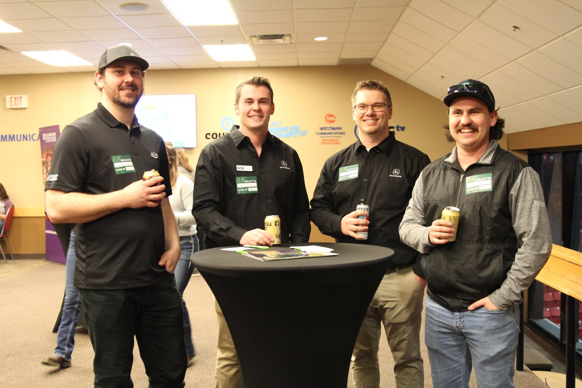 assiniboine_mb's tweet photo. 🌾 We got to catch up with Ag Alumni at our mixer event at @MBAgDays.

#agbelongshere #accaggies #assiniboinealumni https://t.co/vTttjFlHOR