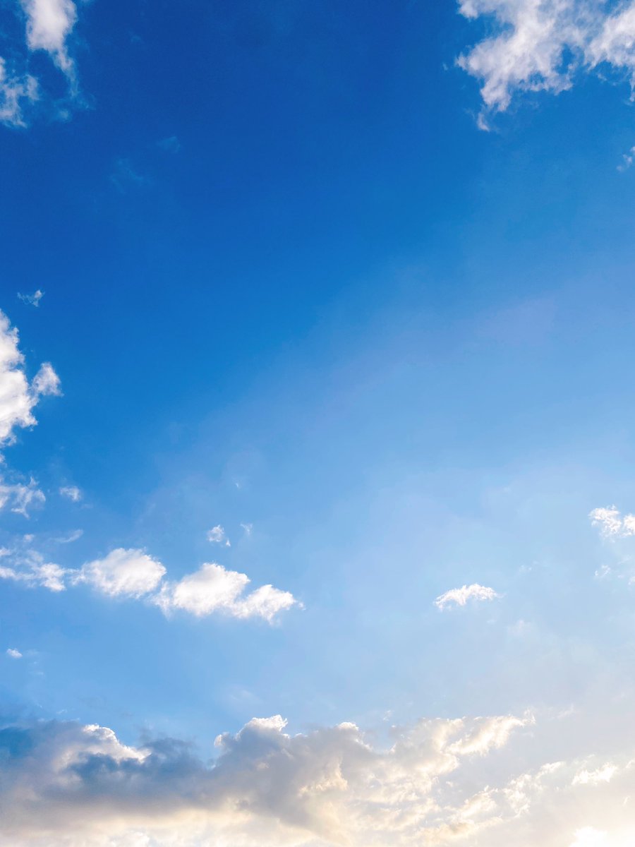 Watashi_Smile's tweet image. おはよう、今の空です⛅️🫧
みんなの今日に暖かい光が差しますように🍀
#HSP #繊細さん #HSS型HSP
