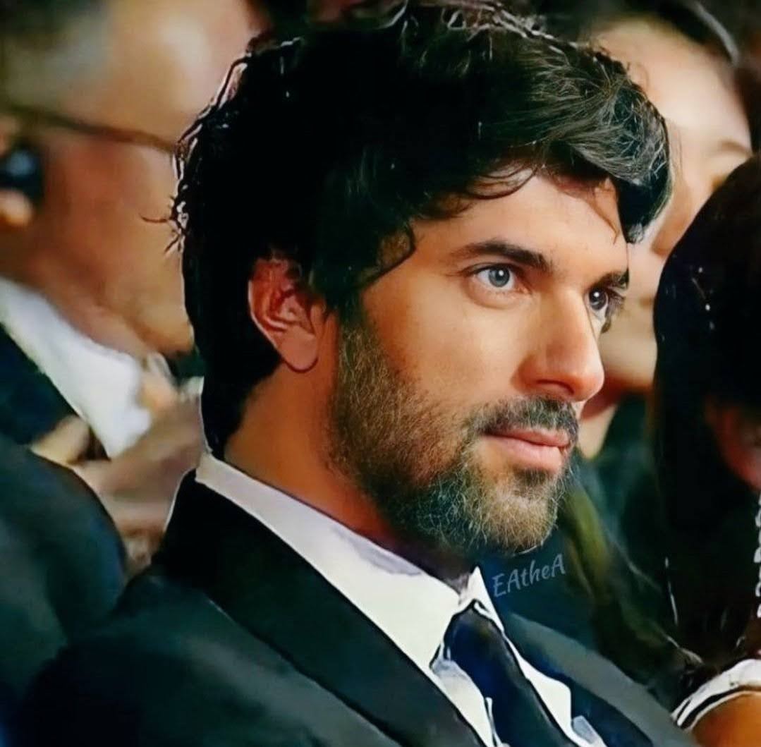 EnginAkyürek YakındaFoxta