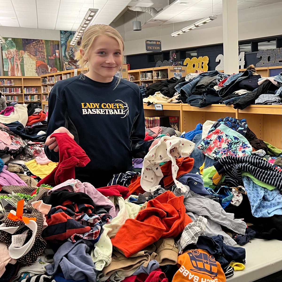 WestShoreSD's tweet image. CLOTHING SWAP: What size do you need?  We have clothing for everyone in your family. Please come out and help yourself. Our Clothing Swap is going on now through Friday, from 5-8 p.m. each night at Cedar Cliff High School. #WestShoreStrong #PleaseShare