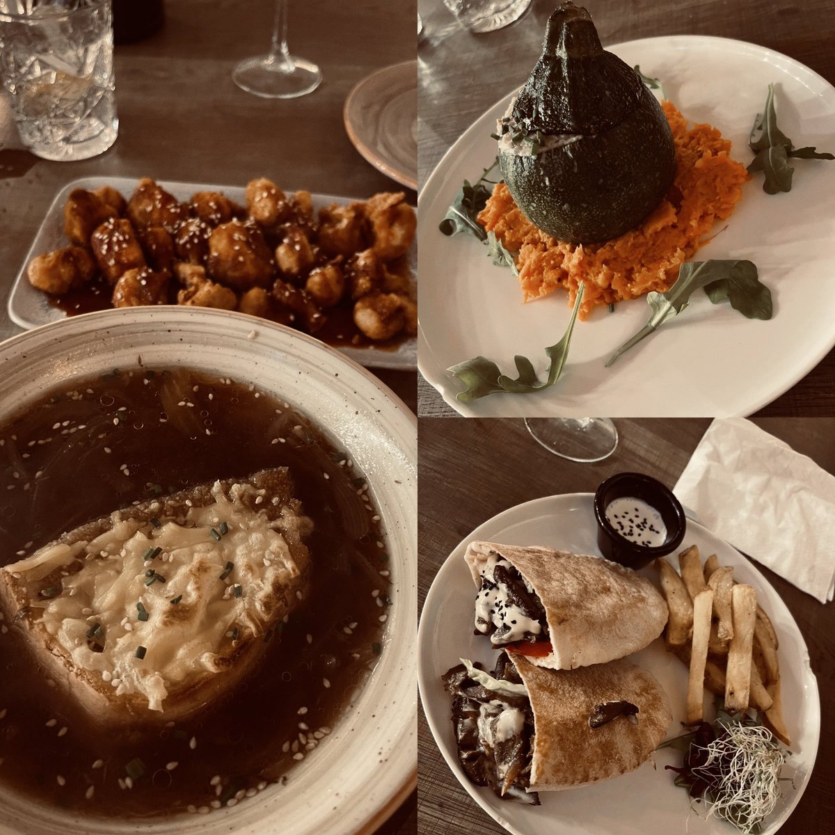 PeteRobinson985's tweet photo. A 🌱 trip across the border from 🇪🇸 to #Gibraltar 🇬🇧 today, first stop @LaLineaVerde_ES ,delicious food each day 🌱❤️ Next stop #Kasbar in Gib, 😋 as ever, cool location, then onto #HummingbirdCafe for postres great to meet Belinda, 🙏 @1anMackie wife, #Veganuary 🌱 #plantbased https://t.co/4JyQttkI9G