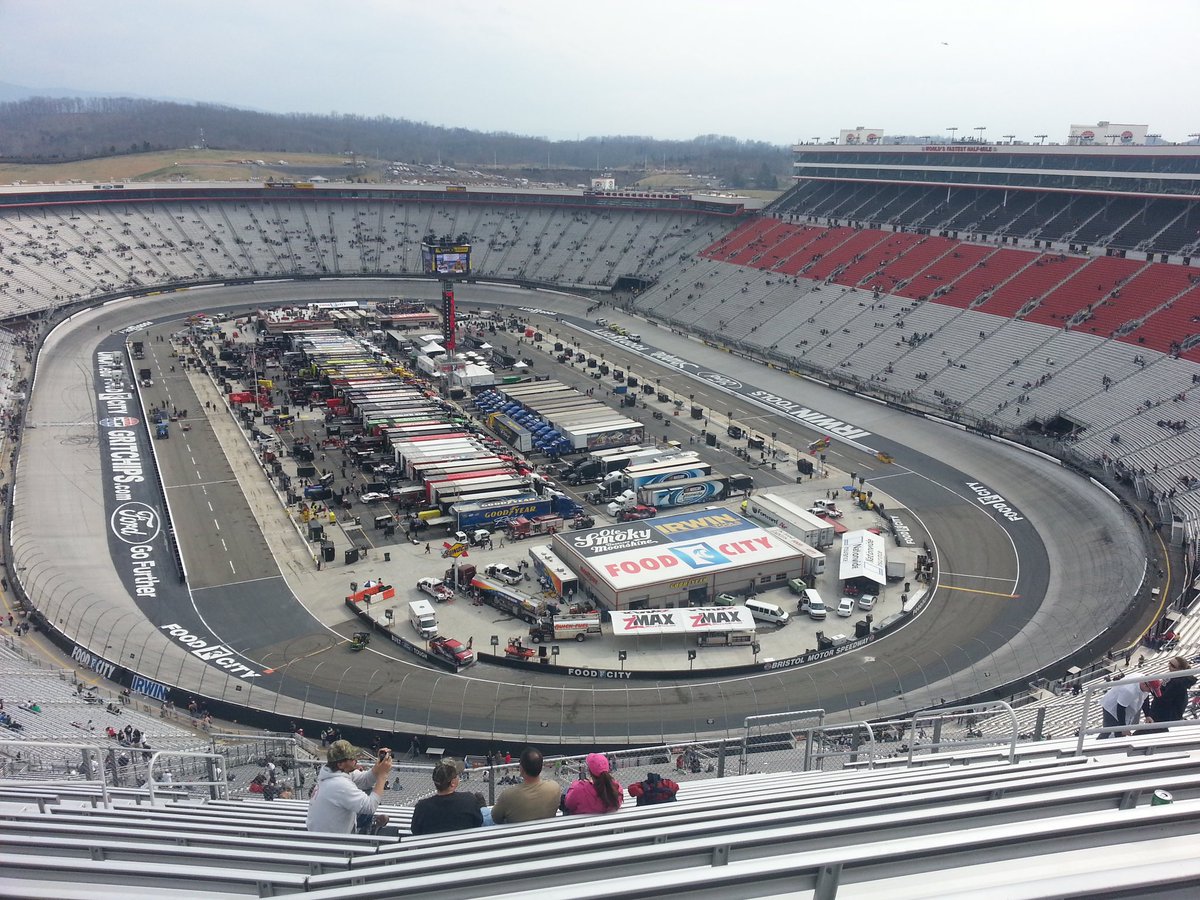 MOST HATED NASCAR track bracket:

Round of 32 

Bristol Motor Speedway (Concrete) vs Indianapolis Motor Speedway (Road Course) https://t.co/BZ0RbWQe5n