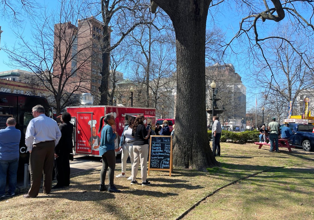 Grab some lunch tomorrow at #FoodTruckThursday from 11-2 in Court Square Park! 🥡🚚 fb.me/e/5wC71yQDr

#downtownmemphis #memphisfood