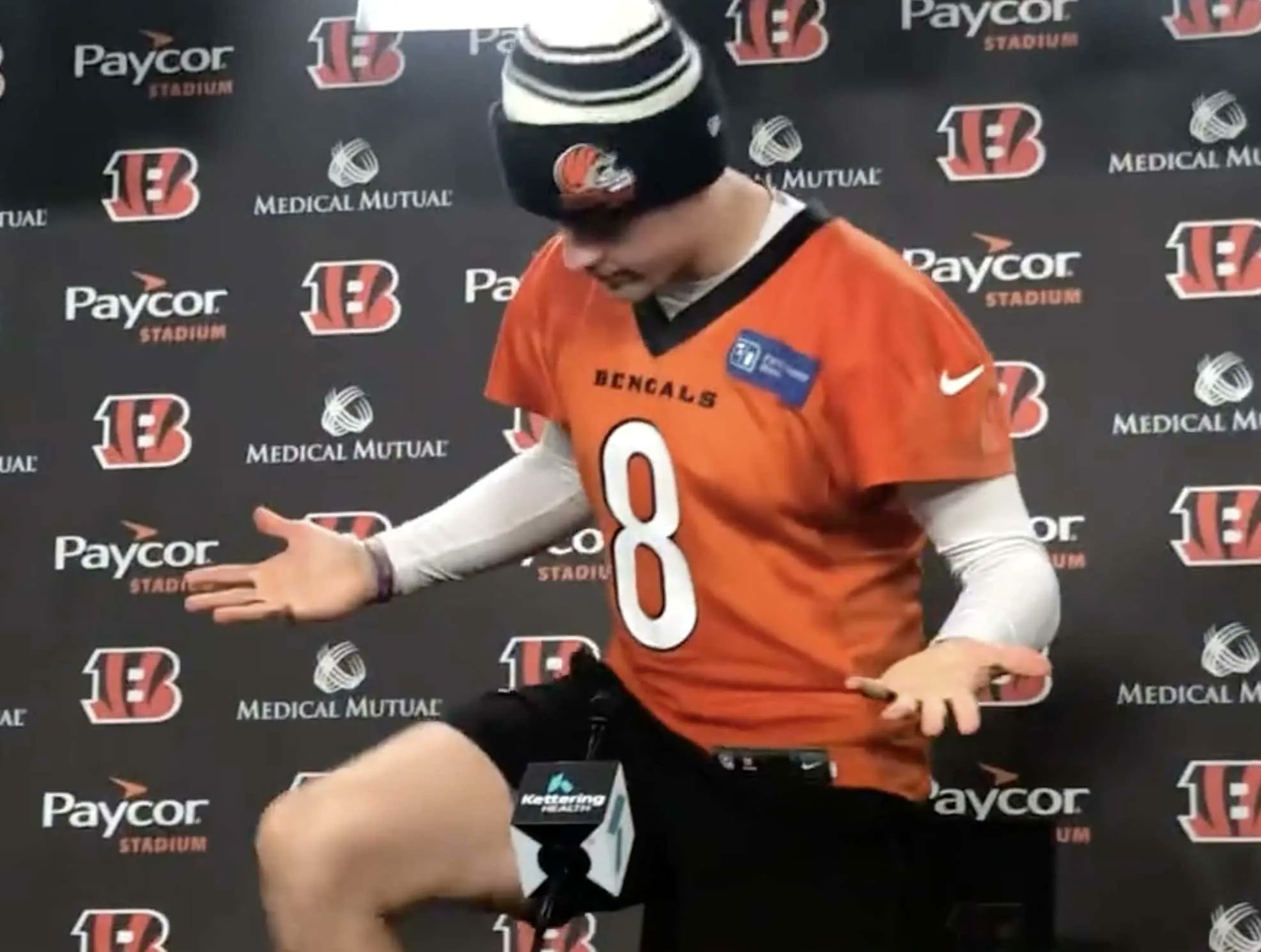 Barstool Sports on Twitter "Joe Burrow Is So Locked In On Crushing The