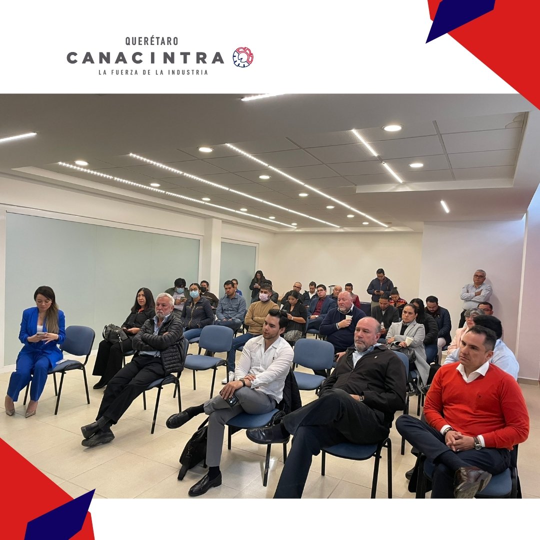 CANACINTRAqro's tweet photo. 🤝🏻 Agradecemos a @qromunicipio por la plática que se llevó acabó el día de hoy con afiliados de #CanacintraQRO.
.
.
𝗦𝗜𝗚𝗨𝗘 𝗡𝗨𝗘𝗦𝗧𝗥𝗔𝗦 𝗥𝗘𝗗𝗘𝗦
𝗜𝗚: @canacintra_qro
𝗙𝗕/ 𝗜𝗡: CANACINTRA QUERÉTARO
🌐 https://t.co/LKTsFENNOx
#VisiónDeFuturo https://t.co/8rbANymLGk