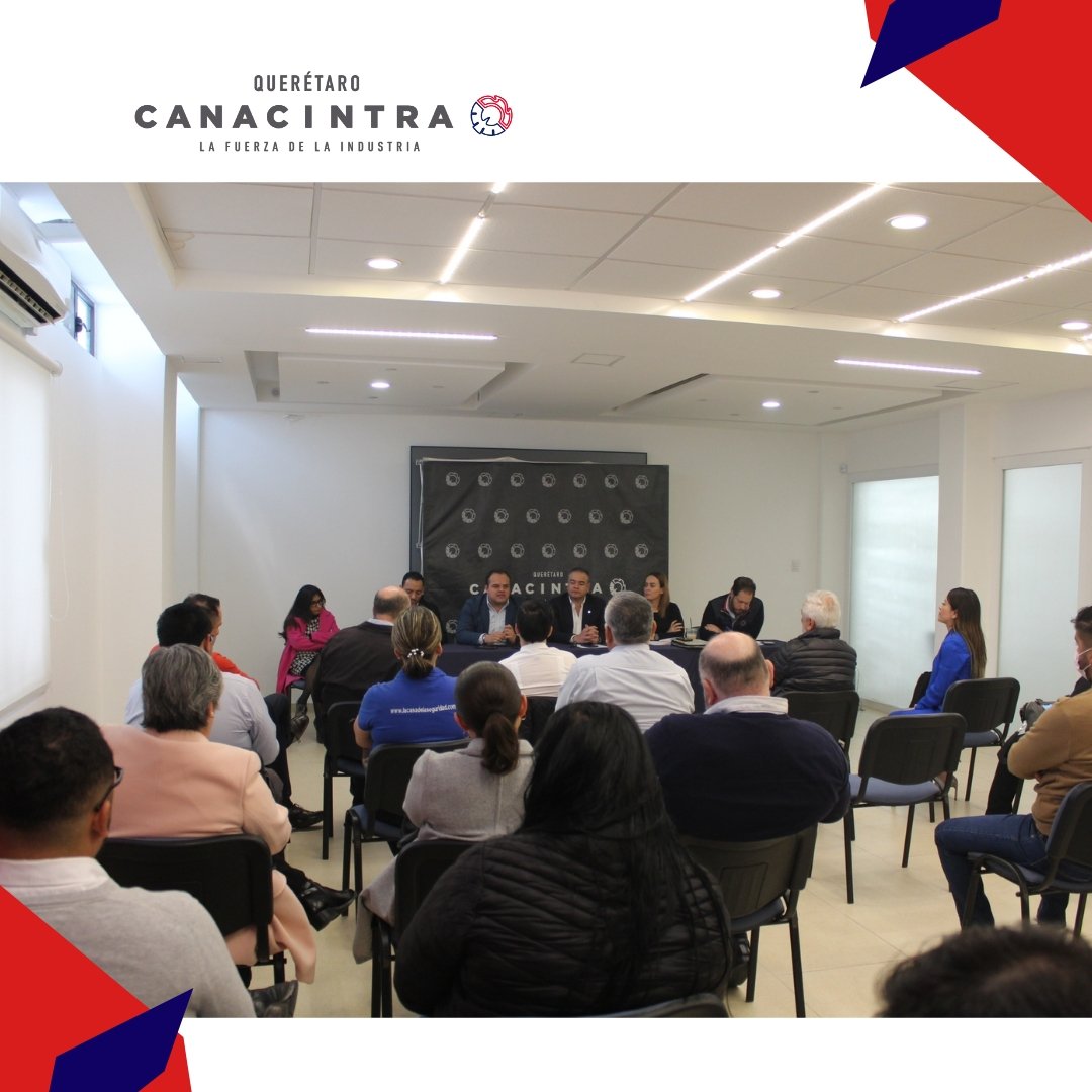 CANACINTRAqro's tweet photo. 🤝🏻 Agradecemos a @qromunicipio por la plática que se llevó acabó el día de hoy con afiliados de #CanacintraQRO.
.
.
𝗦𝗜𝗚𝗨𝗘 𝗡𝗨𝗘𝗦𝗧𝗥𝗔𝗦 𝗥𝗘𝗗𝗘𝗦
𝗜𝗚: @canacintra_qro
𝗙𝗕/ 𝗜𝗡: CANACINTRA QUERÉTARO
🌐 https://t.co/LKTsFENNOx
#VisiónDeFuturo https://t.co/8rbANymLGk