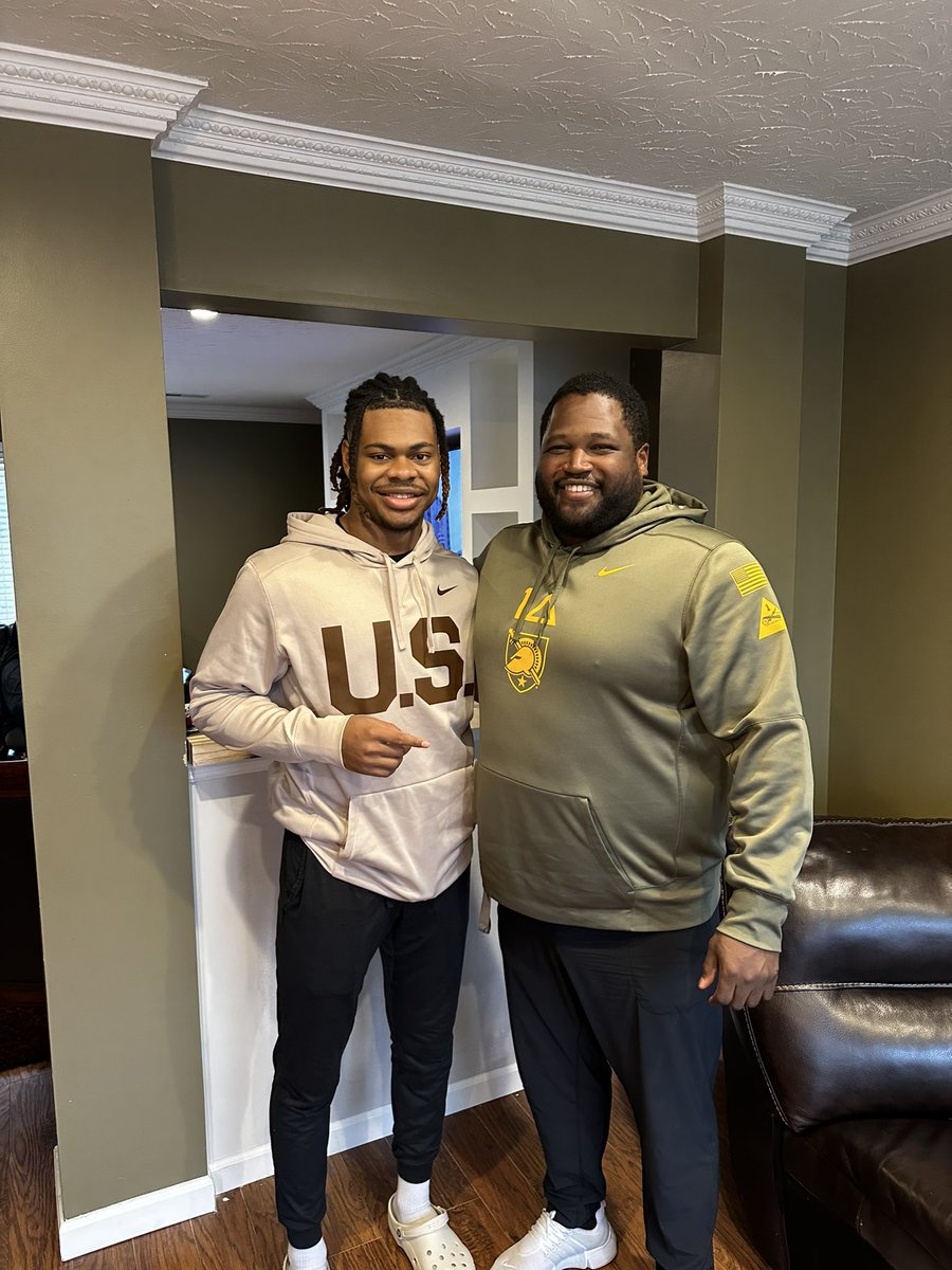 Had a great time catching up with my future linebacker coach <a href="/CortBraswell/">Coach Cort Braswell</a>! Thanks for stopping by earlier this week!! #GoArmy #BEATnavy