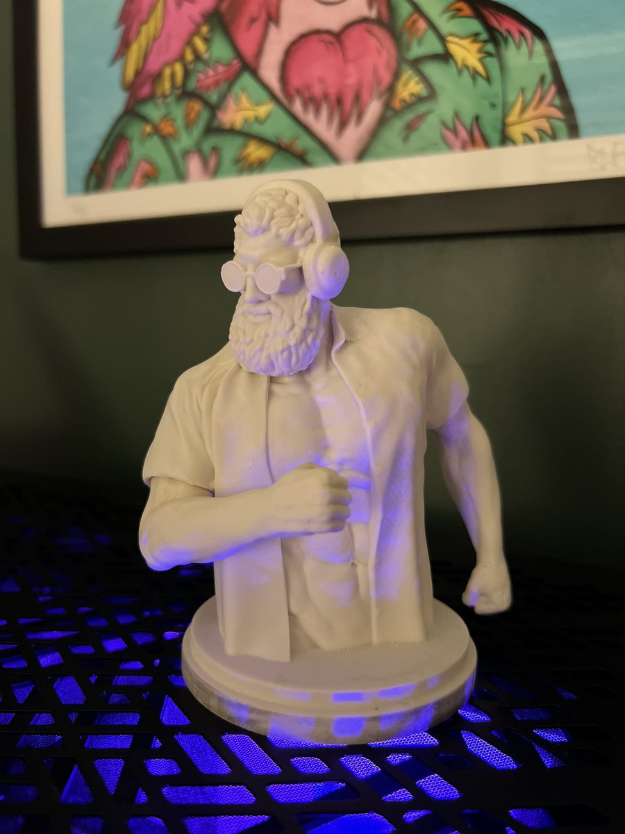 So cool, received my <a href="/Hercules2Mighty/">Mighty Hercules</a> statue by <a href="/emreyusufi/">Emre Yusufi</a> :)