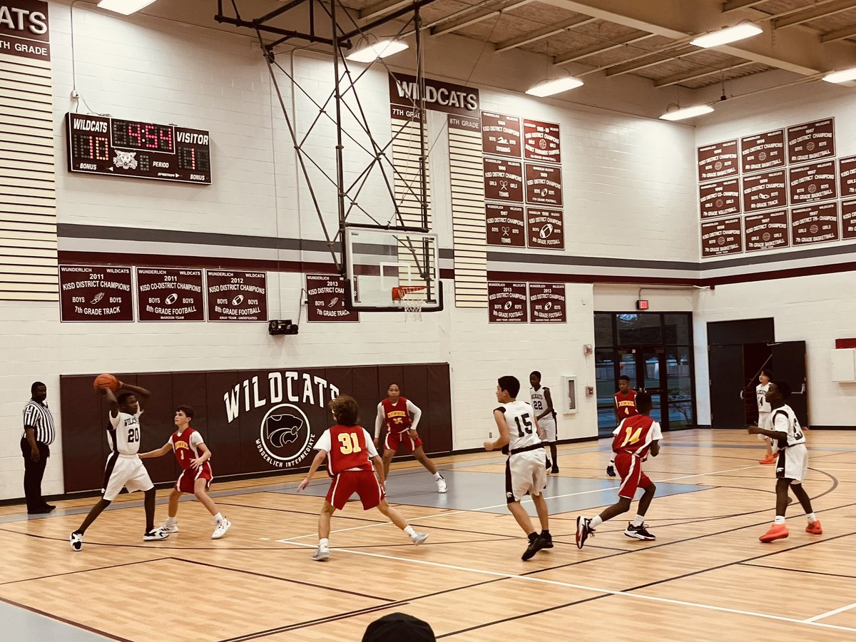 Finally made it to see our <a href="/WunderlichKISD/">Wunderlich Int.</a> 7th grade boys play some ball! 🏀
