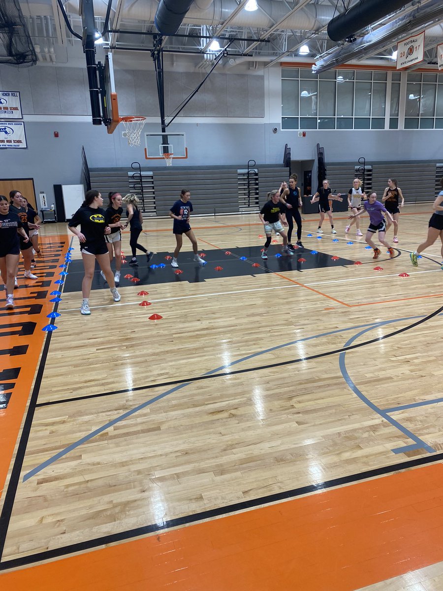CoachJeffPowers's tweet photo. Shout out to Cardio Sport for coming to practice today to give the girls one heck of a workout! Lots of movement and lots of laughter; great combination! #RollTribe🙌🏻🏀 https://t.co/yuQwfz1zR1