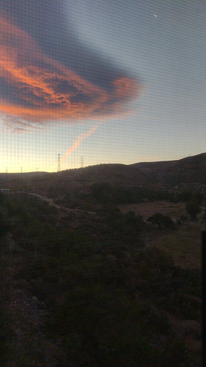 MgraphicsDesign's tweet photo. @anami70 Será la misma nube? https://t.co/jxehPHDSno