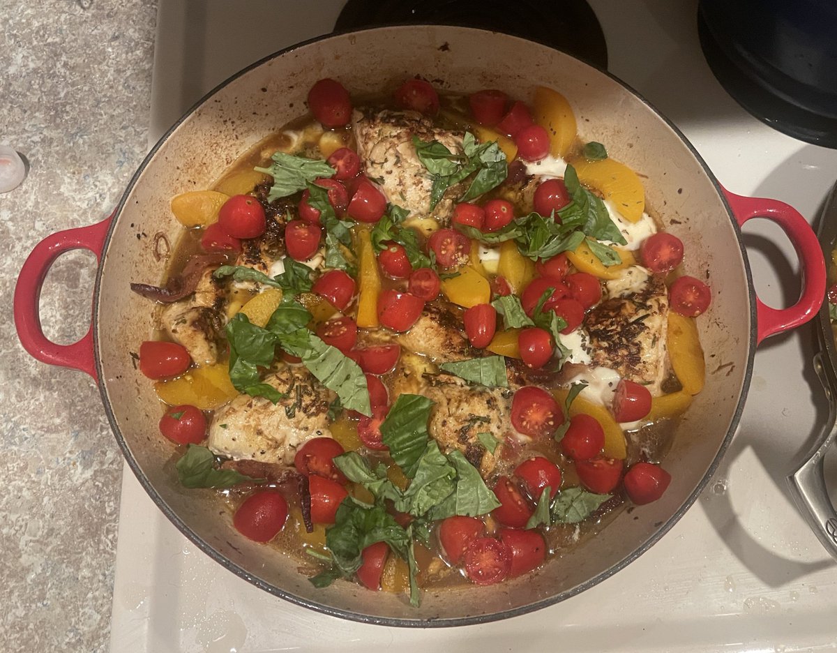 gretchemaben's tweet photo. Made one of my favorite dishes for friends tonight - Rosemary peach bruschetta chicken! 🤤 😍 #AdventuresInCooking #PCCMEats https://t.co/6wvZ9foDlc