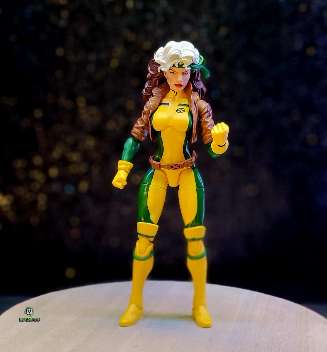 Figure Of The Day 13 - Marvel Legends Rogue (Retro). I love this figure. She is why I got into Hasbro Marvel Legends. 
#marvellegends #Rogue #xmen #Marvel #Hasbro #figureoftheday #toypics #toyphotography
