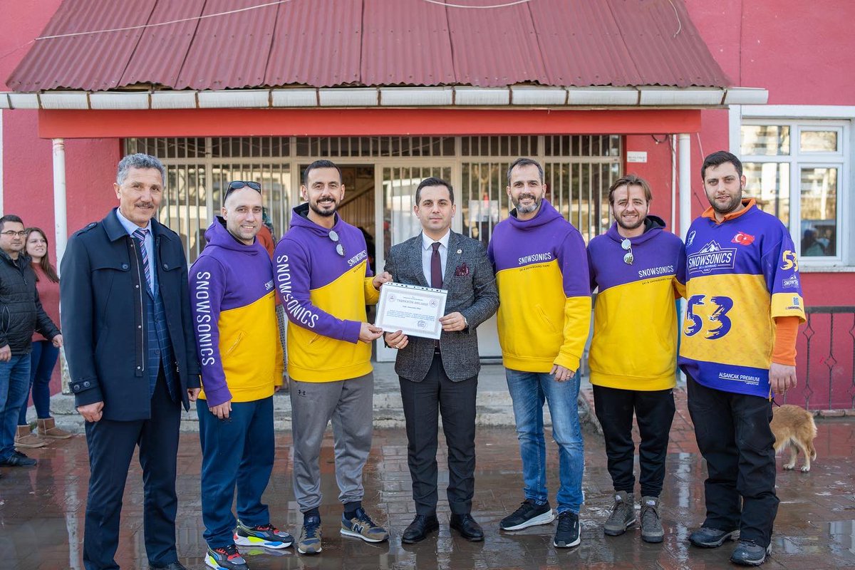 Sosyal sorumluluk projelerimiz kapsamında; Ordu’nun Kabadüz ilçesindeki Yokuşdibi İlkokulu ve Merkez Ortaokulunda, geleceğimiz olan öğrenci kardeşlerimize destek olmak ve yüzlerinde bir tebessüm yaratabilmek adına elimizden geldiğince yardımlarda bulunduk. İyilik için varız💜🙏