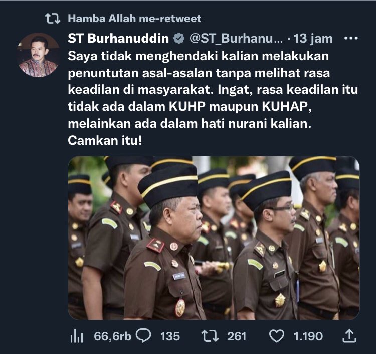 Sebaiknya Presiden <a href="/jokowi/">Joko Widodo</a> melalui Menkopolhukam <a href="/mohmahfudmd/">Mahfud MD</a>, memerintahkan Jaksa Agung <a href="/ST_Burhanuddin/">ST Burhanuddin</a> utk mencopot Jampidum Fadil, krn sudah MERESAHKAN masyarakat atas tuntutan TIDAK ADIL &amp; TIDAK MASUK AKAL a/n Putri Candrawati (hanya 8 tahun) &amp; Richard Elieser (12 tahun).