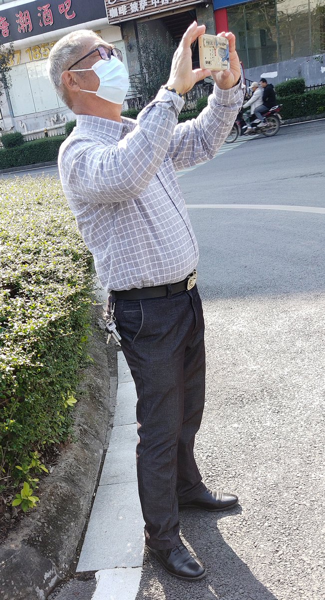 vinker17's tweet image. 阳康之后的好天气～期待着春节放假的猪先生