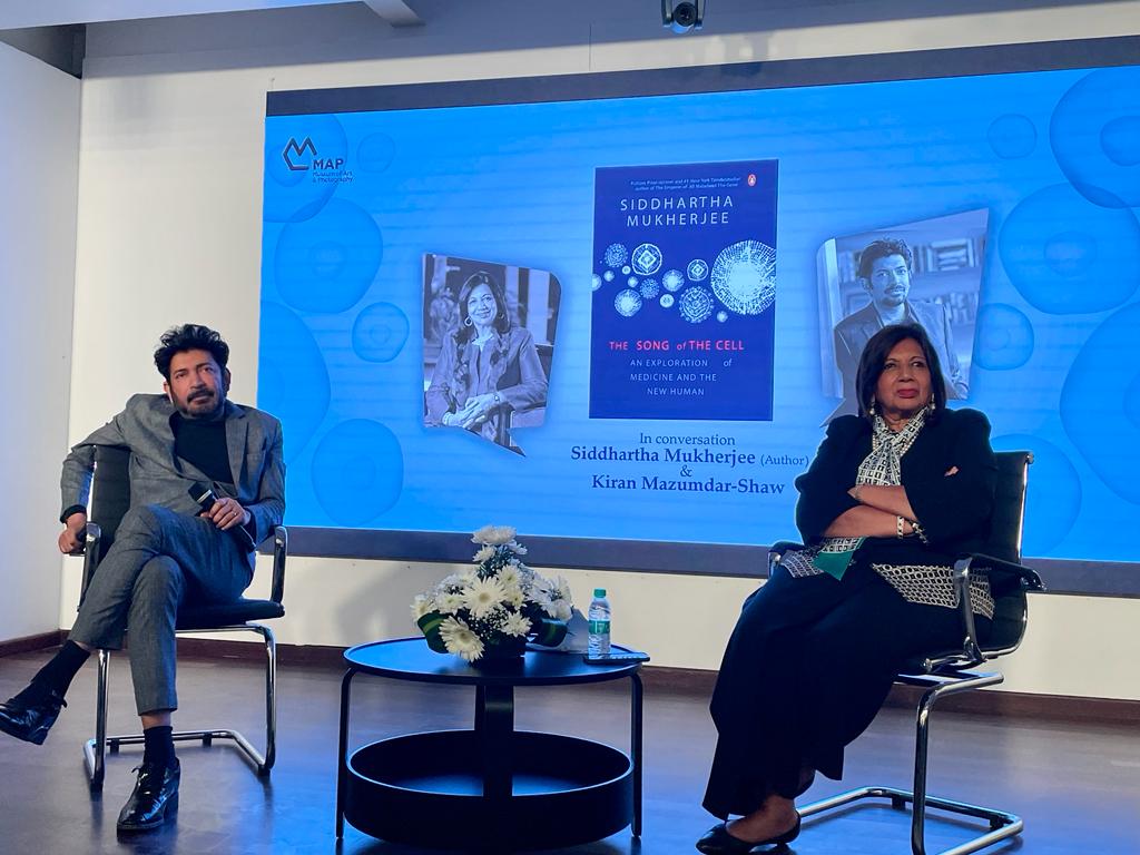 An evening spent well - with @kiranshaw and @DrSidMukherjee discussing “The song of The Cell”. Siddhartha’s fascinating book on our body's smallest unit and its implications for medicine.