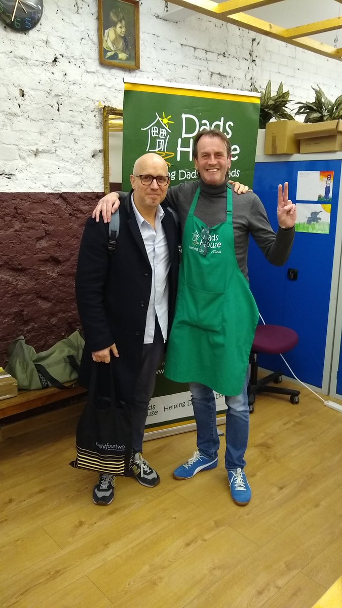 dadshouseuk's tweet photo. Dad's House
#probono family law clinics
#foodbanks and a special guest @_eightfourtwo Derek Sumsion.
Helping #singledads #mums #Children who need practical support
@simonbrucelfc Simon Miller @whogg_family @Dawson_Cornwell @lauruslaw @HudsonBrewer @CoramFamilyLaw 
#Kindness https://t.co/RAmDIPuioa