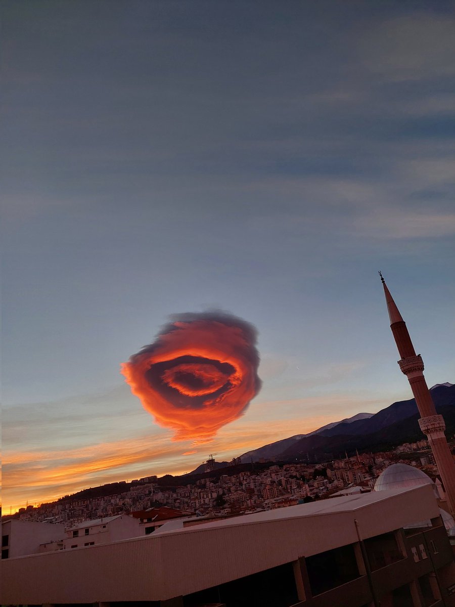 aktas_hafize's tweet photo. Günaydınn 
"Gözüm üzerinizde" https://t.co/A3oDy5ofoH