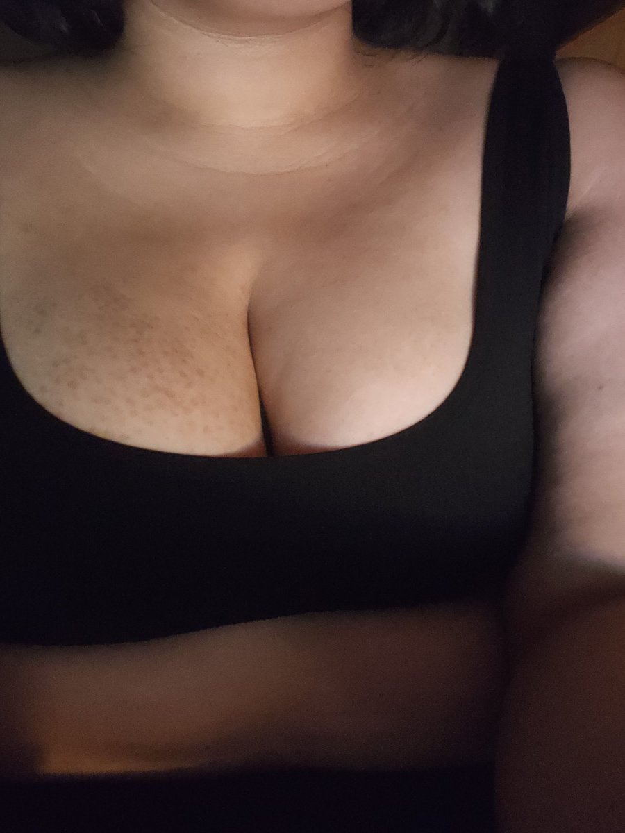 Rory4_7's tweet photo. I'm doing homework, are you still coming over later? #nsfwtwtًًًٌٌٍِّ #nsfwtwtًًًٌٌ https://t.co/uo3dC3D2kF