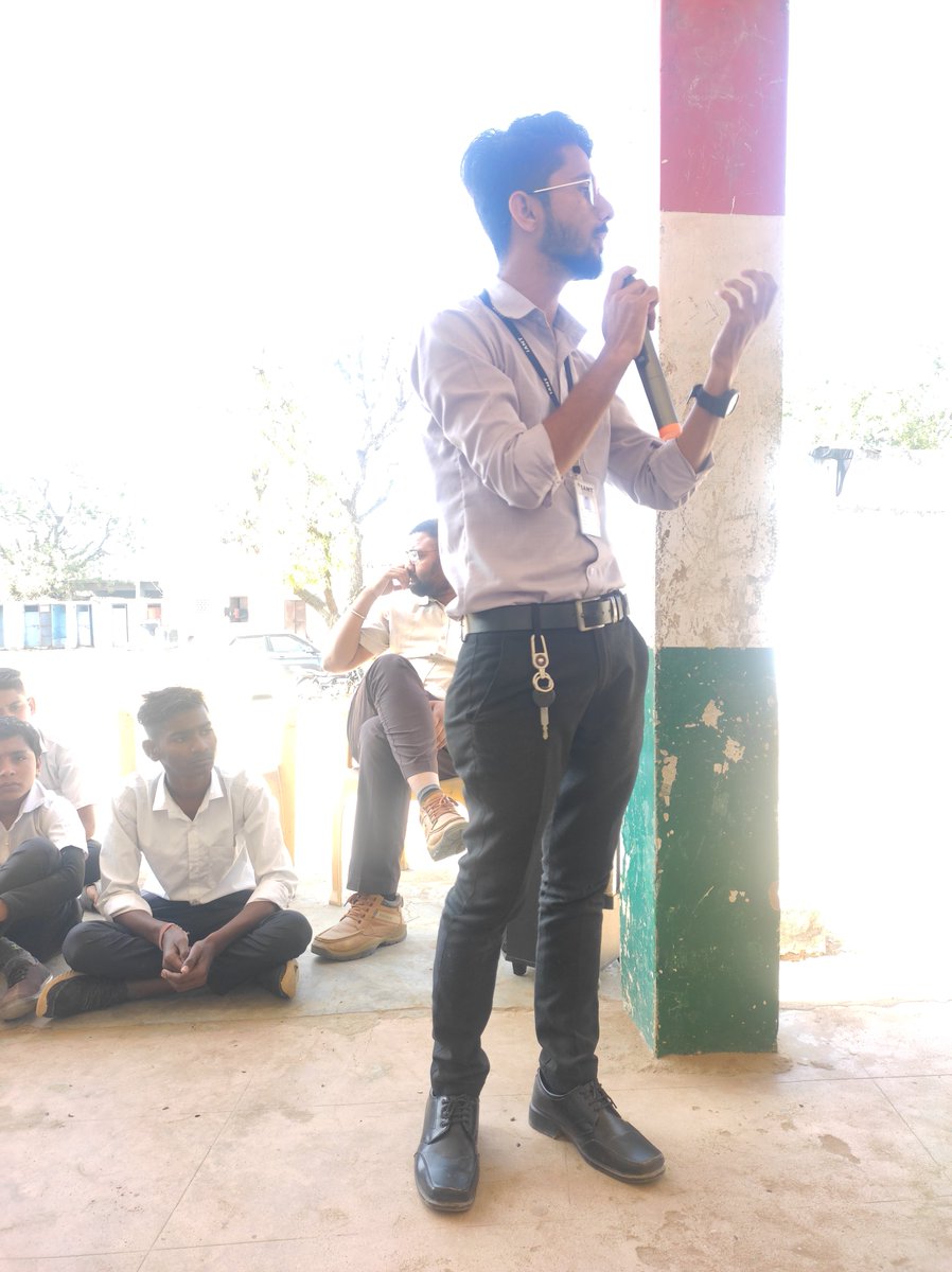 IPalanpur's tweet photo. Iant Palanpur The Seminar of Cyber Security 
At Aadivashi Higher Secondary School,Iqubalgadh
#iant #SCSU #Starcertification #nep2020 https://t.co/6S7cYGGjed