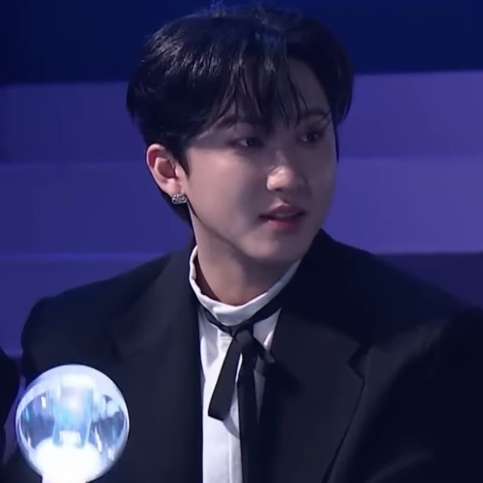 daily changbin🤍 tweet media