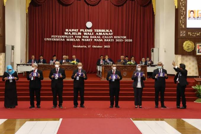 Vendra_Deje's tweet photo. Doktor bidang ilmu Genetika Bakteri lulusan Jerman kini memimpin Univ. Sebelas Maret. Semoga berkah dan kejayaan selalu untuk UNS..

Selamat buat pak Rektor UNS Prof. Dr. rer. nat. Sajidan, https://t.co/IfKuAE4IQC.

#UNSActive https://t.co/VyZf2oKbq6