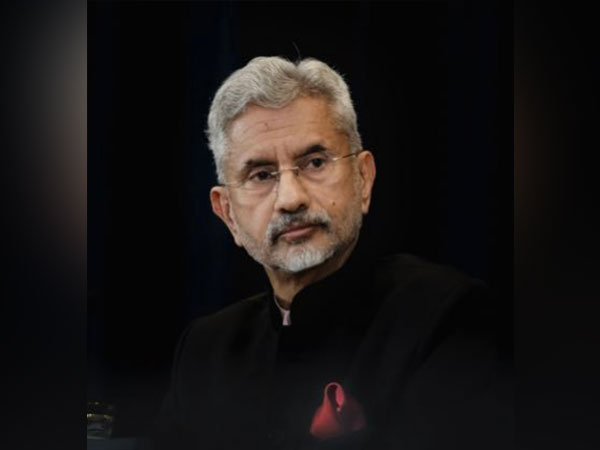 ani_digital's tweet photo. Jaishankar to embark on Sri Lanka visit today
Read @ANI Story | https://t.co/c5097AJj2k
#SJaishankar #SriLanka #debtstructuring https://t.co/gTcM0hFIgh