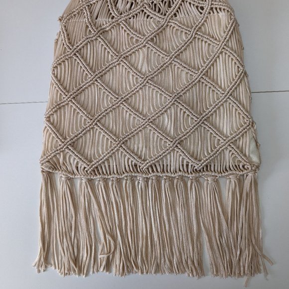 UniquebyDesigns's tweet image. So good I had to share! Check out all the items I'm loving on @Poshmarkapp from @Doseofcuriasity #poshmark #fashion #style #shopmycloset #incinternationalconcepts #betseyjohnson #vans: posh.mk/2sMLTarFHwb