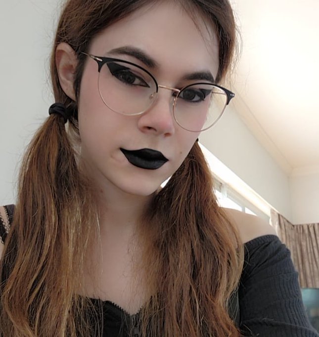 It's my bday soon 🐥 https://t.co/XdiRPqCkKT<a href="/tag/mvsales"class="tags"><span>#mvsales</span></a><a href="/tag/mvtrans"class="tags"><span>#mvtrans</span></a>