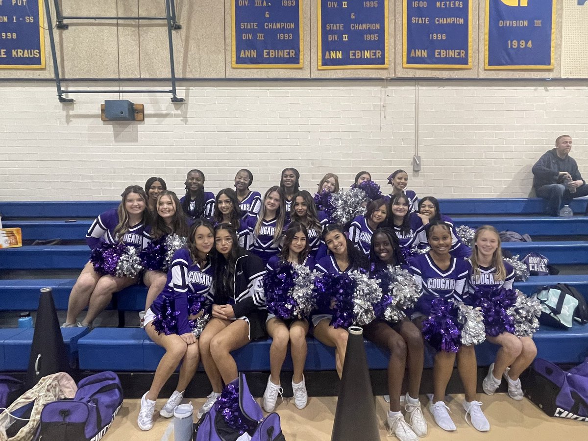 Lady Cougars 🏀 in the lead 39-3 against St. Lucy’s at the half. Keep up the hard work! JV cheer proudly rooting them on 📣 @RanchoCheer @RC_girls_bball @RanchoHSCougars @Berwick_RCHS @RCHSAchievement @MaloneRCHS @sports_rchs