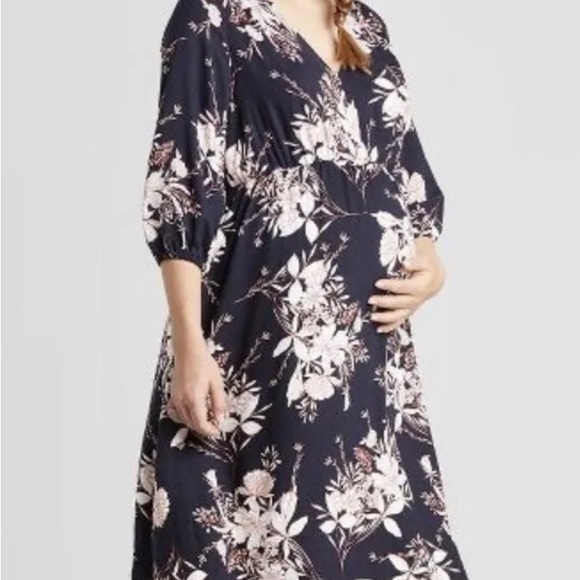 Klarya3's tweet photo. So good I had to share! Check out all the items I'm loving on @Poshmarkapp from @allifinds #poshmark #fashion #style #shopmycloset #freepeople #profusioncosmetics #ingridisabel: https://t.co/XjFFpGGBRc https://t.co/WD7plxvEh4