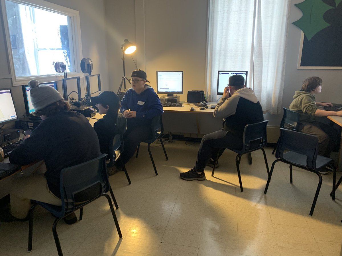 Thanks again to <a href="/wylie_butler/">Wylie Butler</a> and <a href="/brilliant_labs/">Brilliant Labs / Labos Créatifs</a> for the advanced course in 3D printing. These junior high students <a href="/HREschool/">Holy Redeemer Elementary</a> are ready to show their leadership skills and share their knowledge to others !