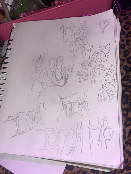 More of my art I luvvvvvvvvvvvvvv drawing https://t.co/Ta8OjIBi0m<a href="/tag/newprofilepic"class="tags"><span>#newprofilepic</span></a>