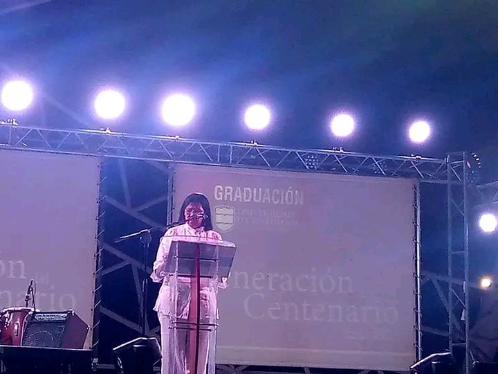 Ahora #Cienfuegos!!!! en Plaza de Actos de #Graduación 'Generación del Centenario' de la #FEU de la casa de altos estudios #MiCasaUCf.
#JuntarYVencer #VengaLaEsperanzas