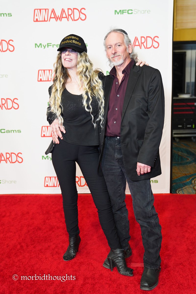 morbidIAFD's tweet photo. red carpet @ericthefish4 #AVNAwards2023 @avnawards https://t.co/FTZplZ4sVn