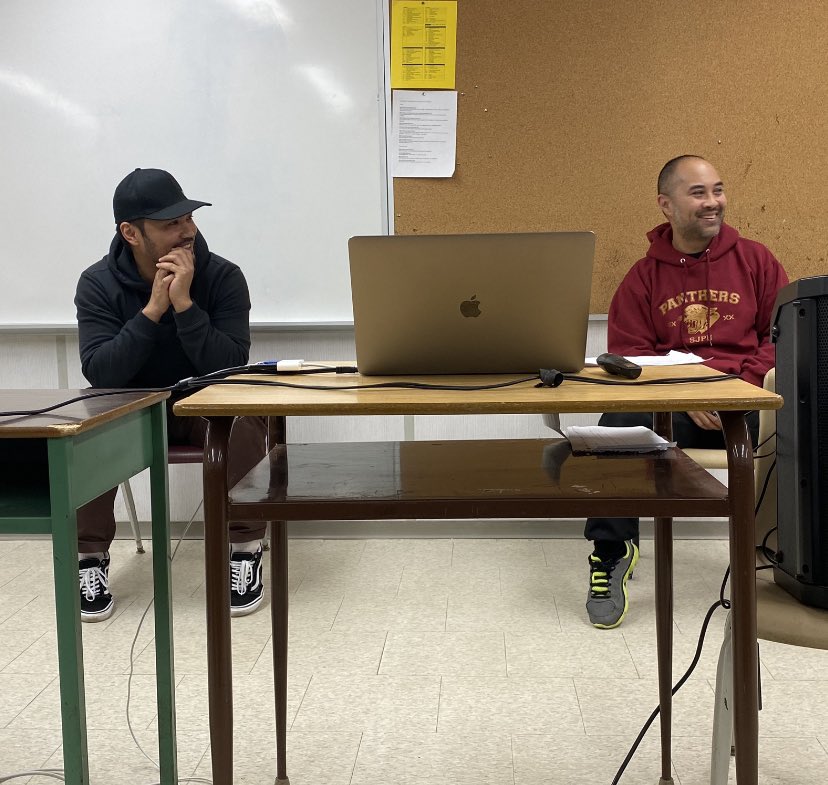 MikeCLeadership's tweet image. Thanks @AlexMallariJr for visiting our class &amp;amp; speaking about goal setting, rising above racism &amp;amp; the importance of faith. Our students are big fans of #ginnyandgeorgia &amp;amp; #theatomproject. It’s so important for our students to see themselves represented @TCDSB Alumni!!!