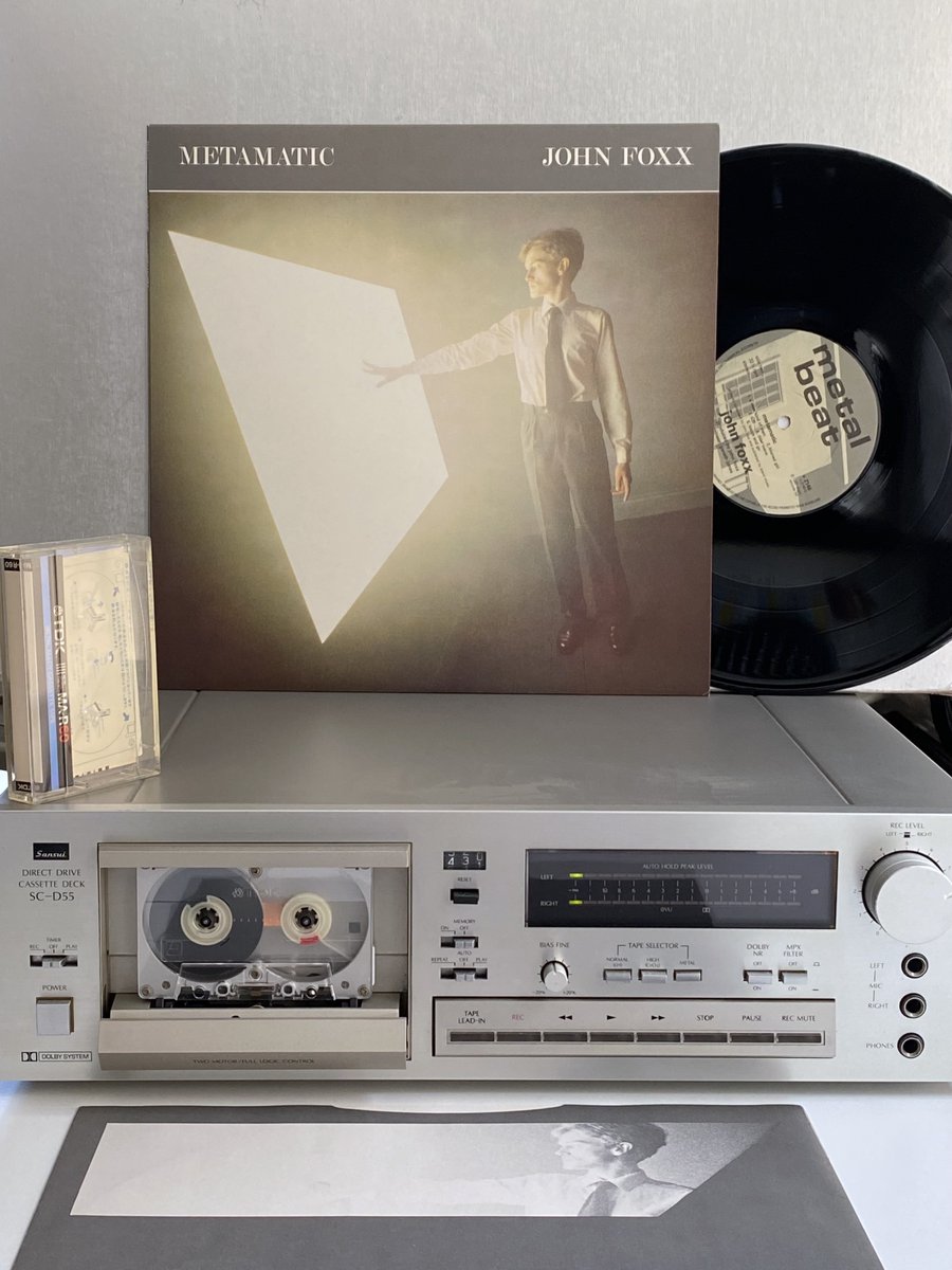 JOHN FOXX
『METAMATIC』LP
1980 UK
Virgin/Metal Beat V2146

photography by C. P. Gabrin #ChrisGabrin
📷snapgalleries.com/portfolio-item…

#JohnFoxx #GarethJones #electronicpop #synthpop #newwave #cassettedeck #cassettetape #analoglovers #vintageaudio #oldschool #vinylrecoeds #レコード💿🎶