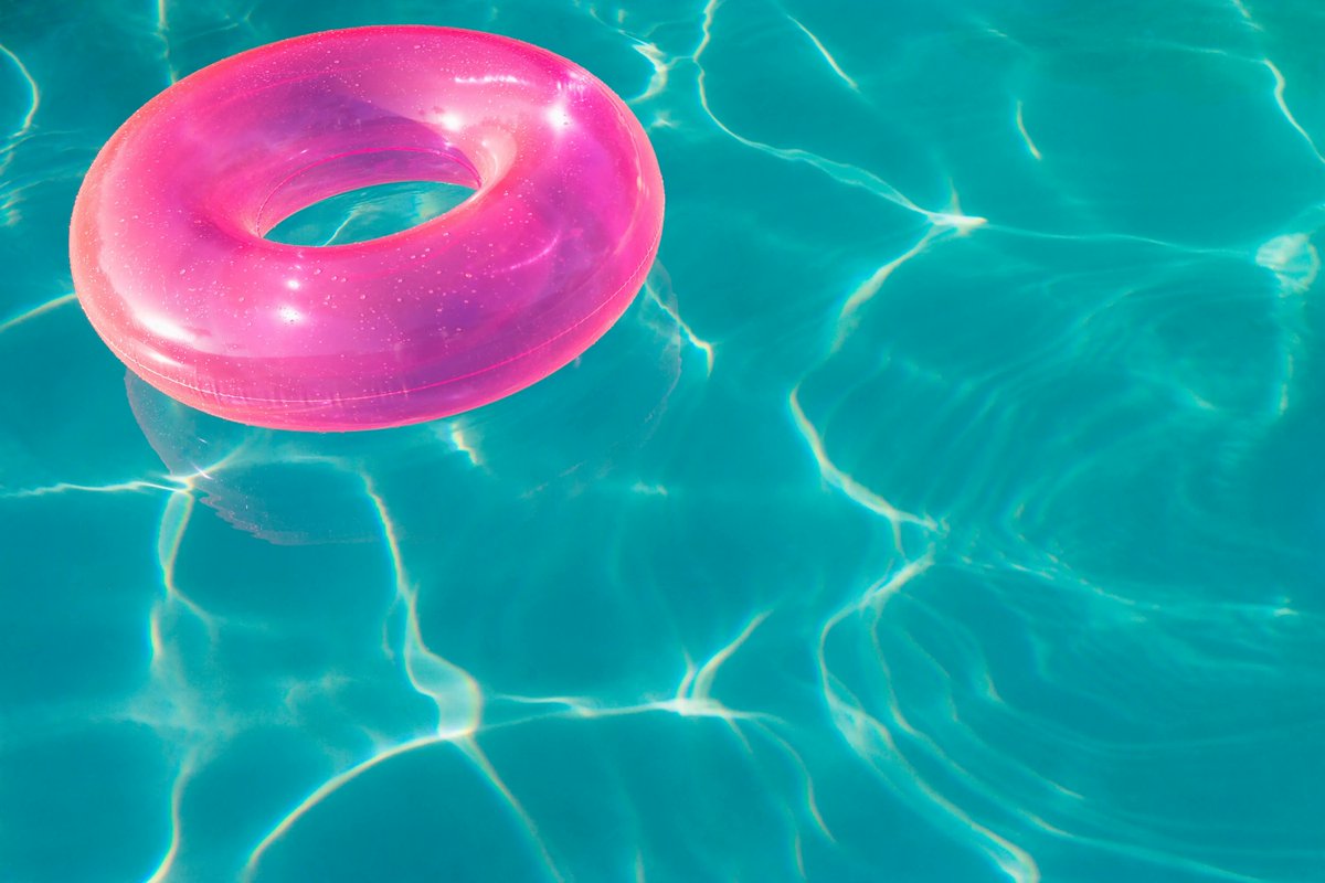 aquatixpro's tweet photo. Love and Care will take them a long way.
Remember to look after your pool cleaning tools especially when putting them away in winter. Always give them a thorough clean, washing away all the chlorine and then store them in a dry place until taken out again the following summer. https://t.co/FLQcSqKSLU