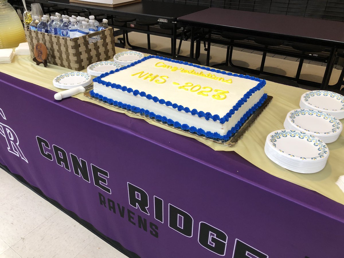 Congratulations to the newest members of the National Honor Society 💜🖤 <a href="/MyFutureMyWay/">Academies of Nashville</a> <a href="/tishtash87/">Natasha Clifton</a> <a href="/MetroSchools/">Metro Schools</a>