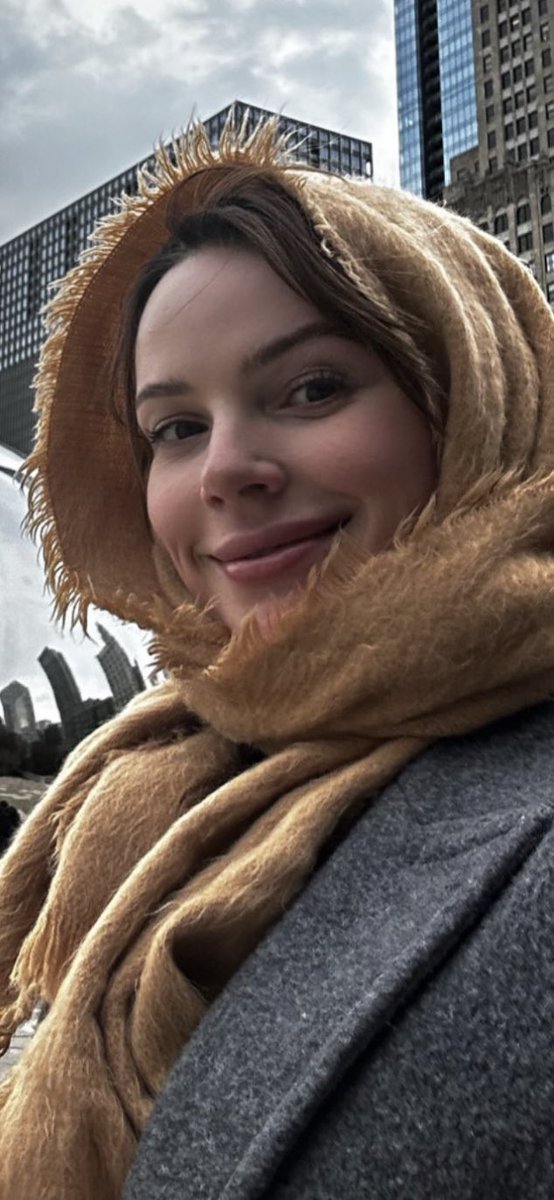 #teriah. Cait in Chicago for her roll on  #ChicagoFire tonight
